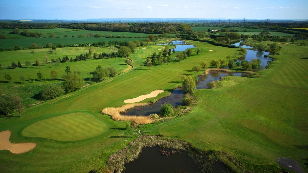 Magnolia Park Hotel, Golf & Country Club Boarstall Екстериор снимка