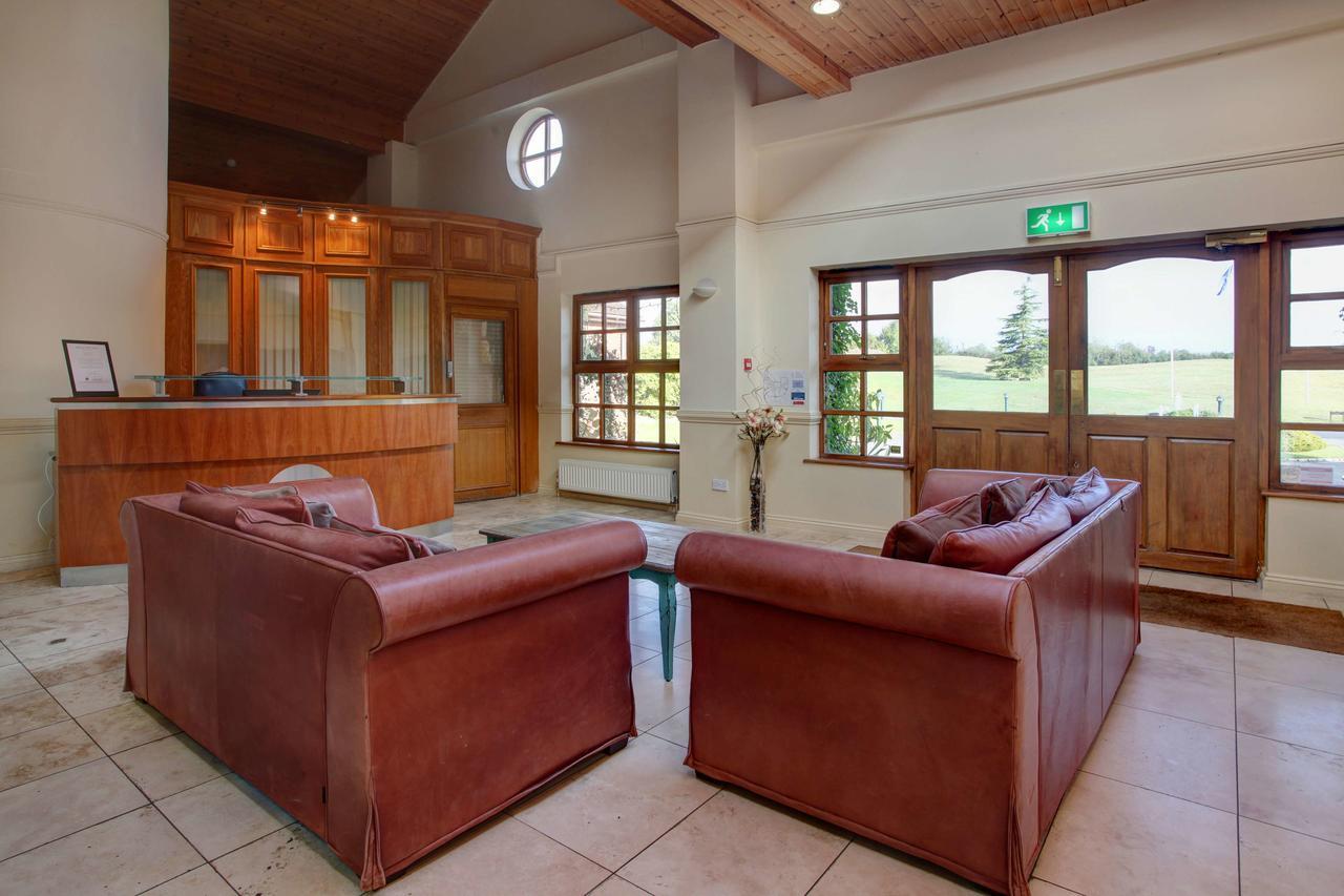 Magnolia Park Hotel, Golf & Country Club Boarstall Екстериор снимка