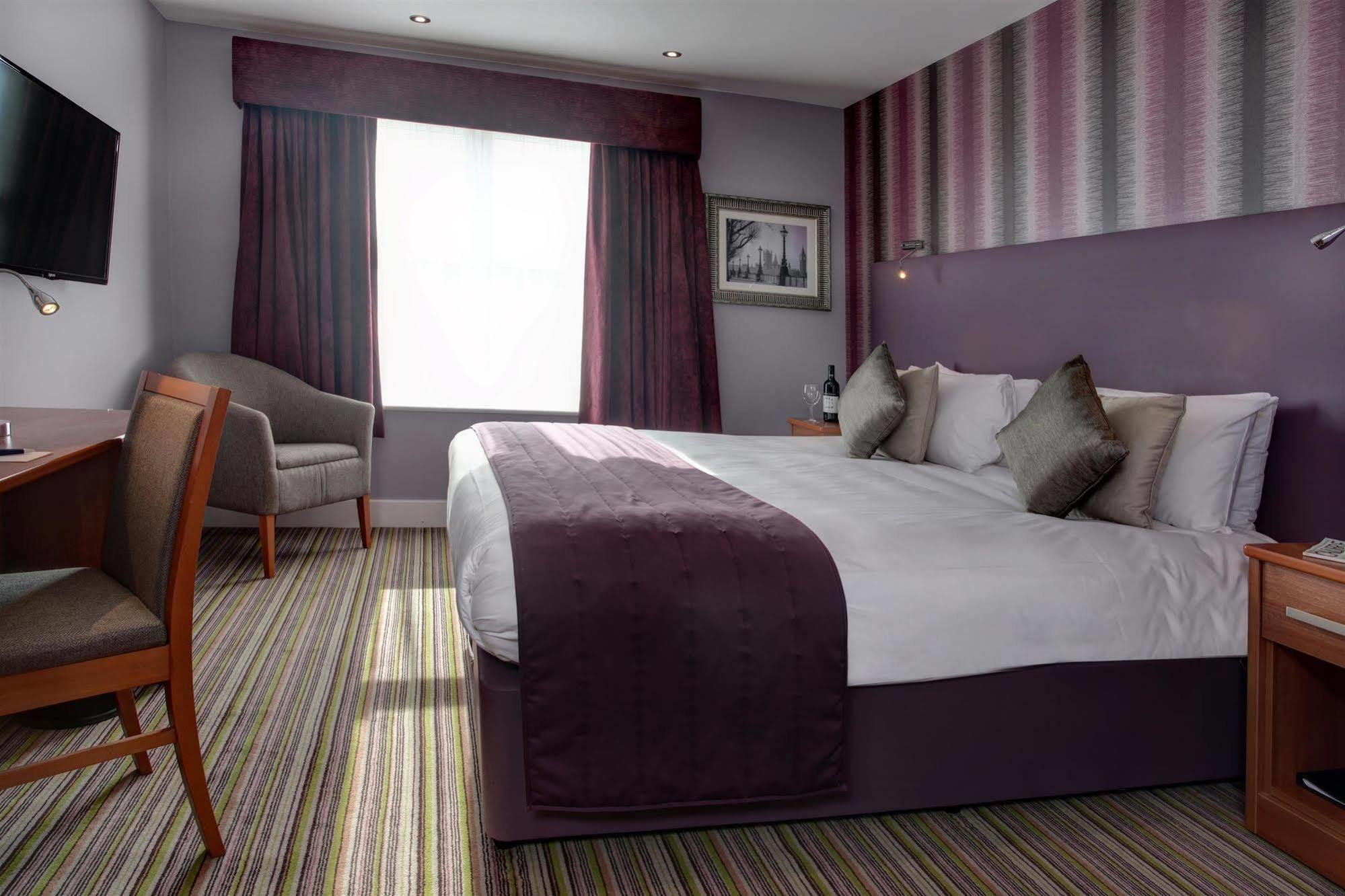 Magnolia Park Hotel, Golf & Country Club Boarstall Екстериор снимка