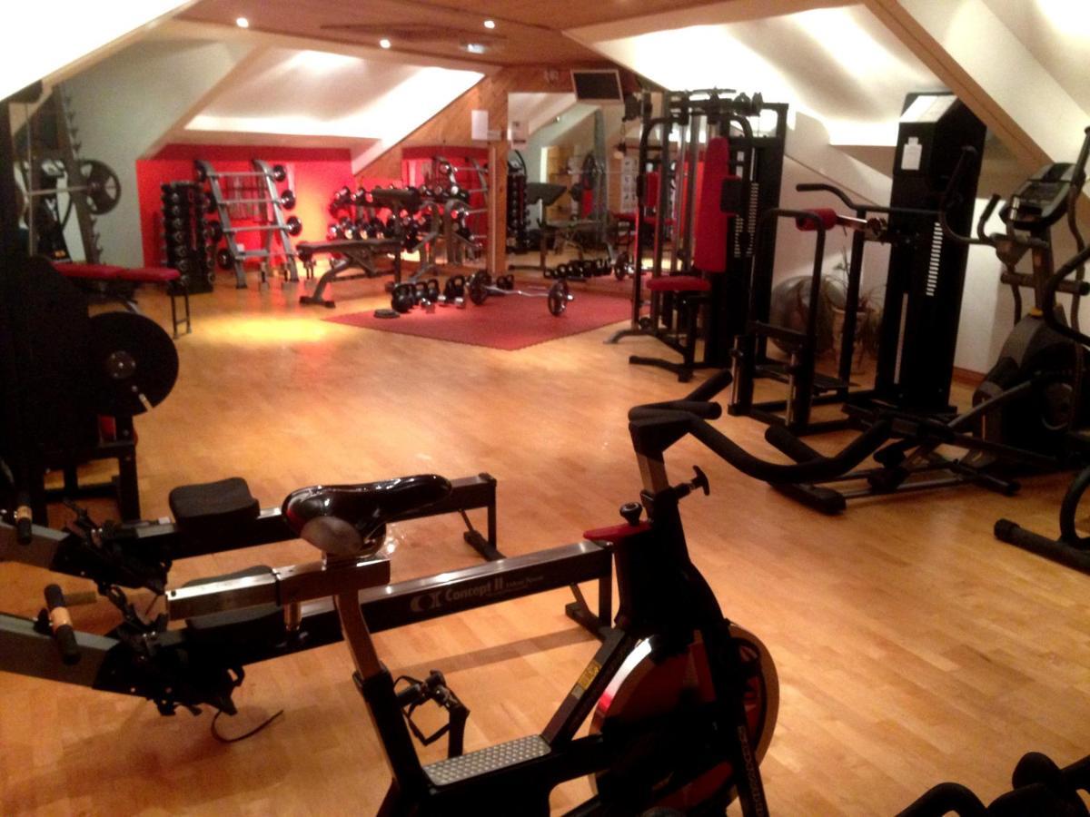 Magnolia Park Hotel, Golf & Country Club Boarstall Екстериор снимка
