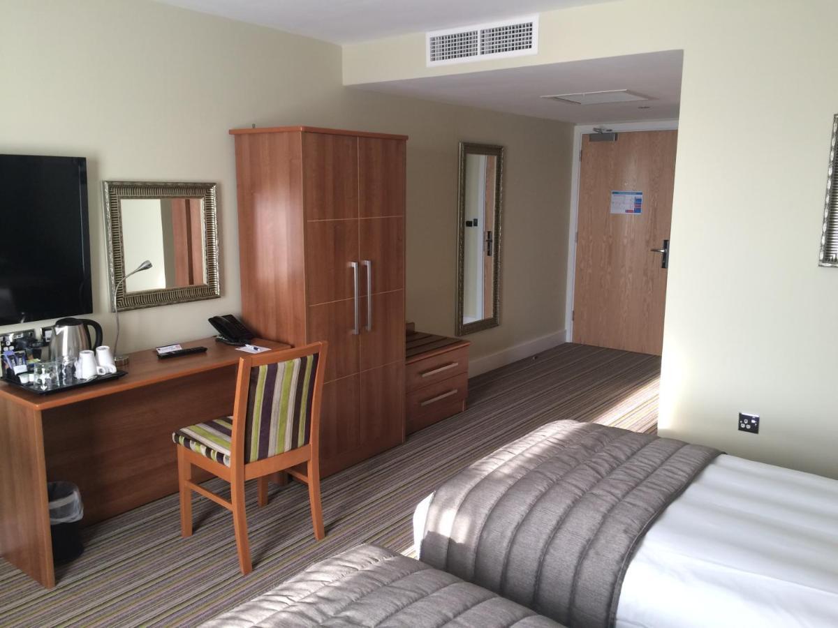 Magnolia Park Hotel, Golf & Country Club Boarstall Екстериор снимка