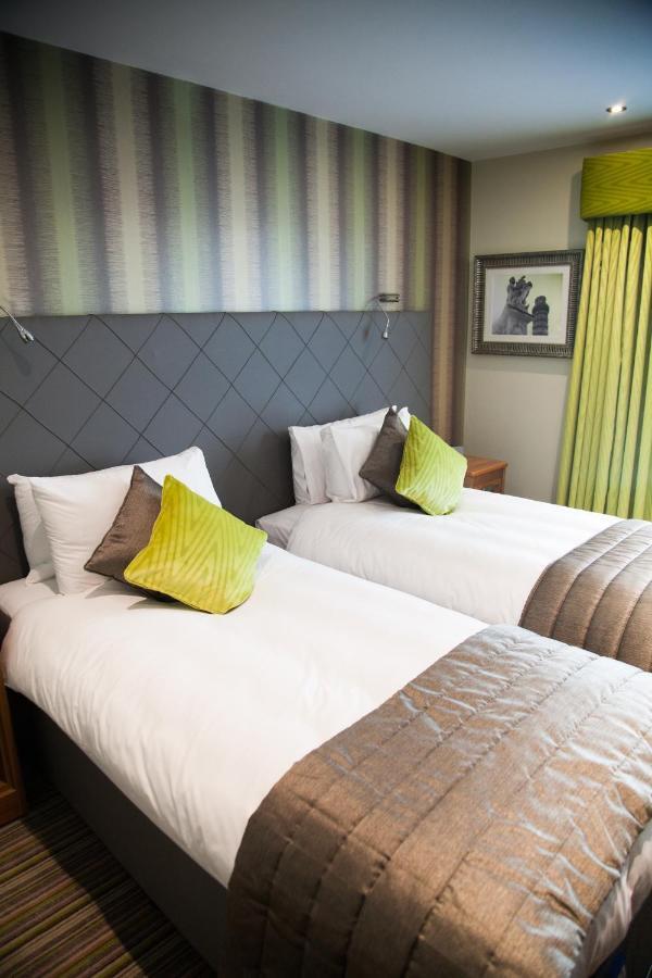 Magnolia Park Hotel, Golf & Country Club Boarstall Стая снимка