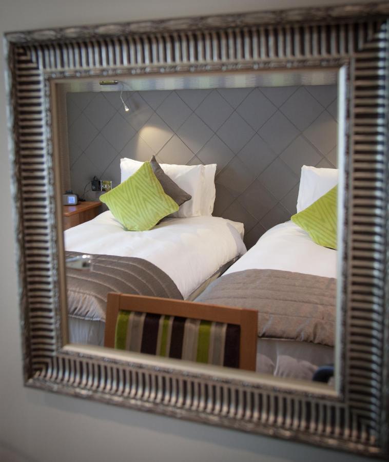 Magnolia Park Hotel, Golf & Country Club Boarstall Стая снимка